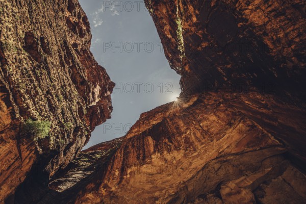 Bungle Bungle Range, Outback, hiking in Australia in high heat, Western Australia, Australia
