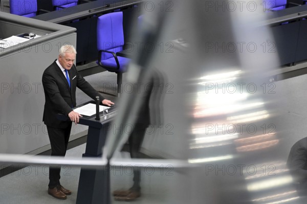 Federal Minister Alois Rainer (CDU/CSU) addresses the eleventh session of the Bundestag on the agenda item Mandatory animal labelling