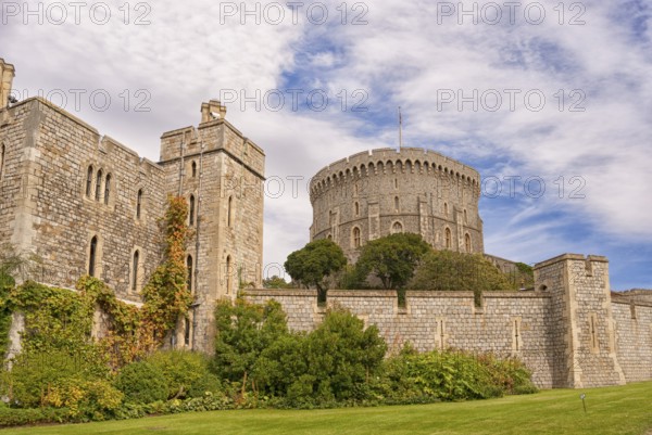 Windsor Castle is located in the English town of Windsor in the south of England in the county of Berkshire. It is the largest continuously inhabited castle in the world. The origins of Windsor Castle date back to the time of William the Conqueror. The castle and the entire Windsor estate are owned by the British Crown. England, GB