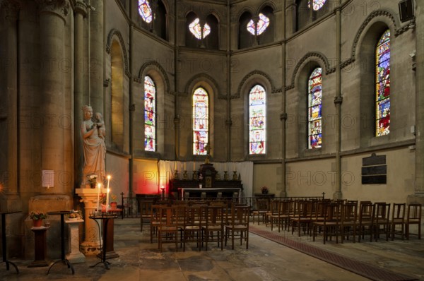 Choir room with altar, interior view, Église Notre-Dame Cathedral, Épernay, Champagne, Marne, France