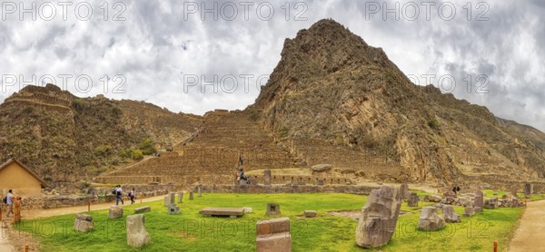 Piramide Pakaritampu, stone terraces, Ollantaytambo, Sacred Valley, Peru
