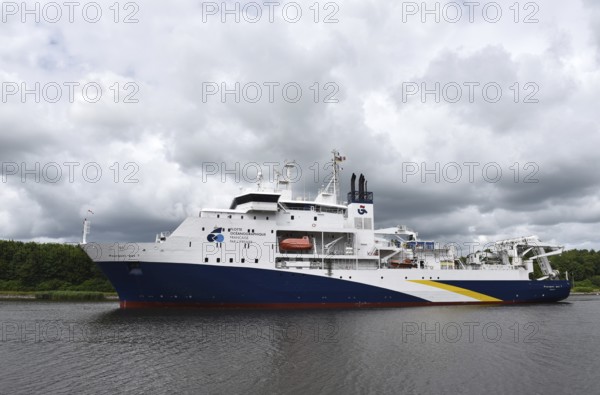 The French research vessel POURQUOI PAS in the Kiel Canal, Kiel Canal, Kiel Canal, Schleswig-Holstein, Germany