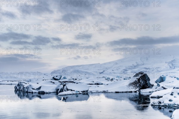 Jökulsarlon, icebergs, ice, glacial lake, Vatnajökull Glacier, winter, snow, sunset, Iceland* Jökulsarlon, Growler, Ice, Glacierlagoon, Vatnajökull Glacier, Snow, Sunset, Iceland