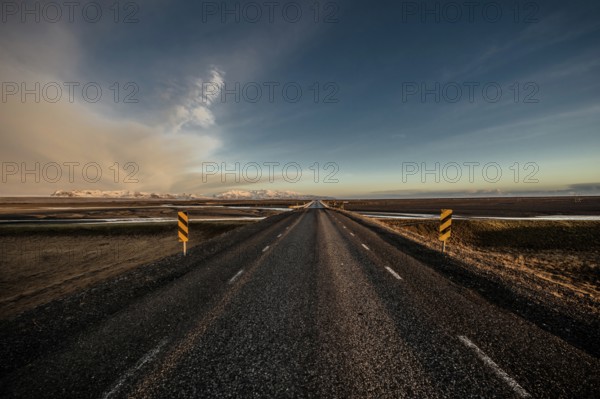 Ring Road, Glacier Vatnajökull, Sunset, Bridge, Winter, Cold, Iceland* Ring Road, Vatnajokul, Rocks, Sunset, Bridge, Cold, Iceland