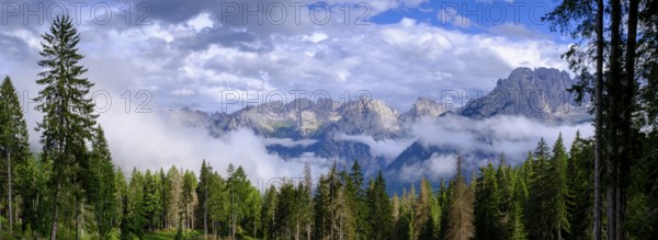 View from Passo Tre Croci, Marmole Group, Cador Dolomites, Auronzo di Cadore, Dolomites, Veneto, Italy