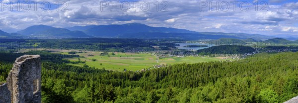 Lake Faak from the castle ruins of Finkenstein, Burgarena Finkenstein, Altfinkenstein, Finkenstein, Carinthia, Austria