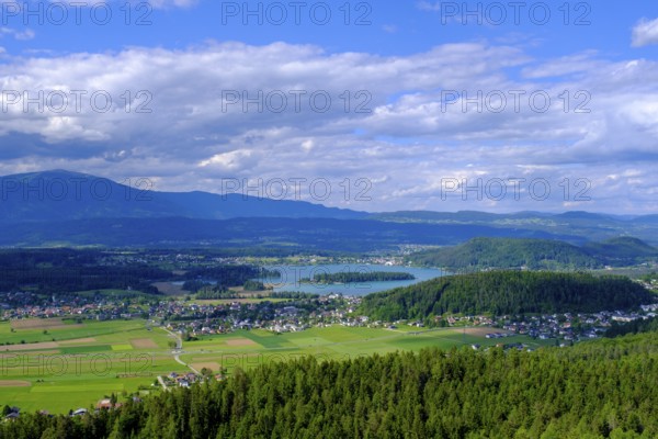 Lake Faak from the castle ruins of Finkenstein, Burgarena Finkenstein, Altfinkenstein, Finkenstein, Carinthia, Austria