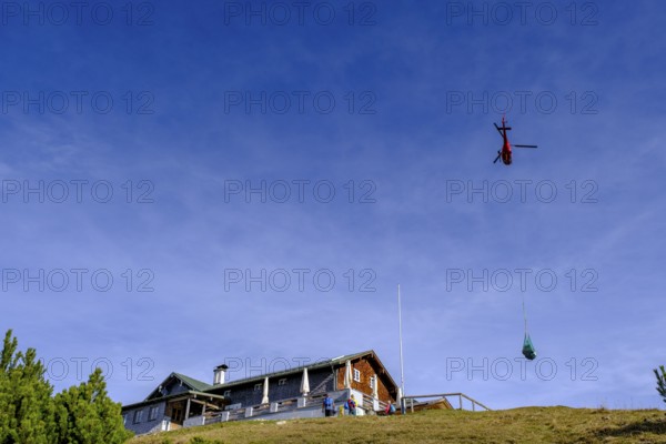 Helicopter, loads on the mountain, at the Wankhaus, Wank, Garmisch-Partenkirchen, Werdenfelser Land, Upper Bavaria, Bavaria, Germany