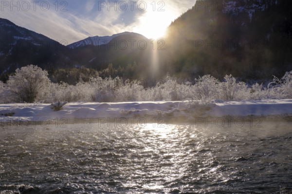 Sunrise in the forest on the young Isar in winter between Wallgau and Vorderriss, Tölzer Land, Upper Bavaria, Bavaria, Germany