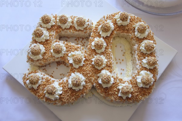 Wedding cake, golden wedding anniversary, anniversary, 50th wedding anniversary, wedding cake in the shape of a fifty, cake with decoration, Siegerland, North Rhine-Westphalia, Germany
