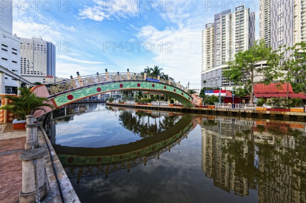 Jambatan Morten old bridge on the Malacca or Melaka river, Malacca, Malaysia
