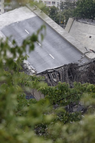 Condition of the Carola Bridge in Dresden on 12 July 2025, Saxony, Germany