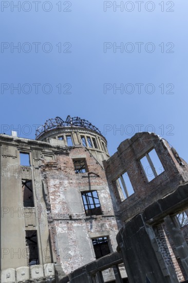 Atomic Bomb Dome, ruins of the former Chamber of Commerce and Industry building, detailed view, landmark, UNESCO World Heritage Site, peace memorial and memorial to the victims of the atomic bombing of Hiroshima in the Peace Park, Naka Ward, Hiroshima, Japan