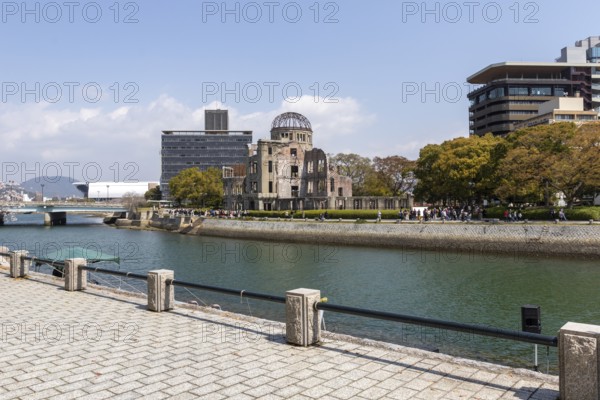 Atomic Bomb Dome, ruins of the former Chamber of Commerce and Industry building, landmark, UNESCO World Heritage Site, peace memorial and memorial to the victims of the atomic bombing of Hiroshima in the Peace Park on the Otagawa River, Naka Ward, Hiroshima, Japan