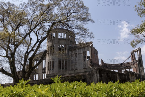 Atomic Bomb Dome, ruins of the former Chamber of Commerce and Industry building, landmark, UNESCO World Heritage Site, peace memorial and memorial to the victims of the atomic bombing of Hiroshima in the Peace Park, Naka Ward, Hiroshima, Japan