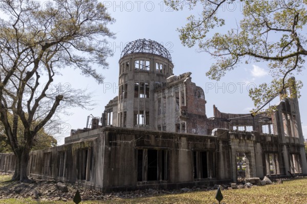 Atomic Bomb Dome, ruins of the former Chamber of Commerce and Industry building, landmark, UNESCO World Heritage Site, peace memorial and memorial to the victims of the atomic bombing of Hiroshima in the Peace Park, Naka Ward, Hiroshima, Japan