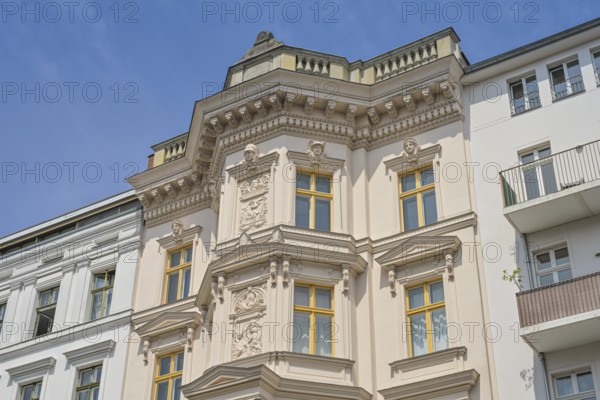 Old building, residential building, Saarbrücker Straße, Prenzlauer Berg, Pankow, Berlin, Germany