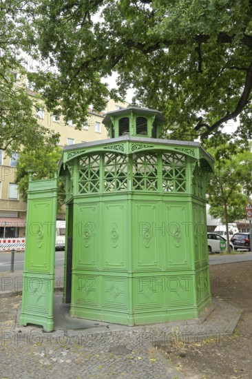 Toilet, urinal, Cafe Achteck, Karl-Marx-Straße, Neukölln, Berlin, Germany