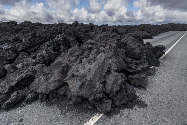 Lava, lava field, road, volcanic eruption, Sundhnúkur crater chain, Reykjanes, Iceland