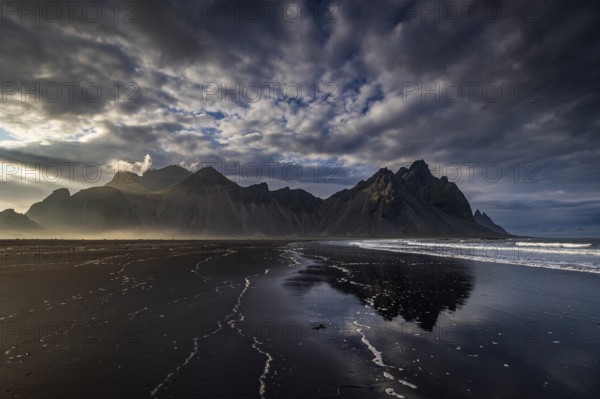 Mountains, mountain range, beach, sea, waves, surf, reflection, clouds, evening light, coast, summer, Vestrahorn, Stokksnes, Höfn, Iceland