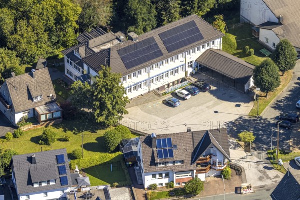 Aerial photo, catholic primary school St. Katharina, Heinsberg, Kirchhundem, Sauerland, North Rhine-Westphalia, Germany, education, educational institution, DE, Europe, primary school, teaching institute, aerial photo, aerial photography, aerial photography, school, overview, bird's eye view, birds-eyes view, overview