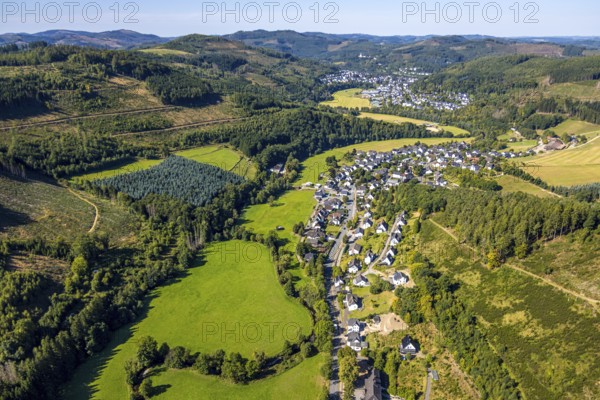 Aerial view, residential area local view district Kickenbach, forest with forest damage, view to Lennestadt, Langenei, Lennestadt, Sauerland, North Rhine-Westphalia, Germany, tree death, DE, Europe, property tax, real estate, clear-cutting, calamity areas, Kirchhundem, aerial view, aerial photography, aerial photography, overview, bird's-eye view, forest, forest damage, forest dieback, housing estate, housing and living, residential area, housing quality, residential neighbourhood, housing estate, residential area, birds-eyes view, overview