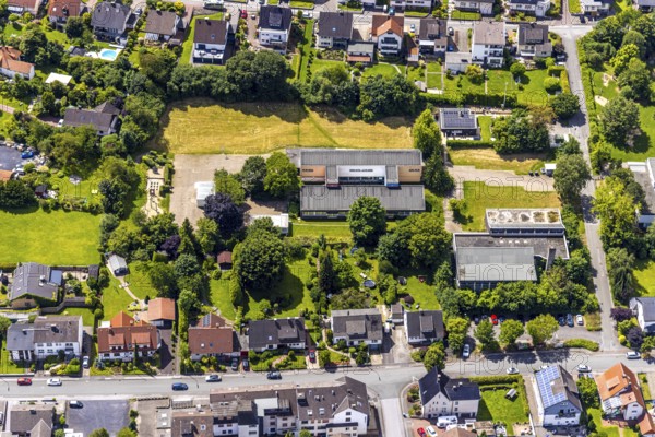 Aerial view, Heinrich-Knoche-Schule primary school, residential area, Herdringen, Arnsberg, Sauerland, North Rhine-Westphalia, Germany, DE, Europe, aerial view, aerial photography, aerial photography, Ruhr area, overview, bird's-eye view, overview