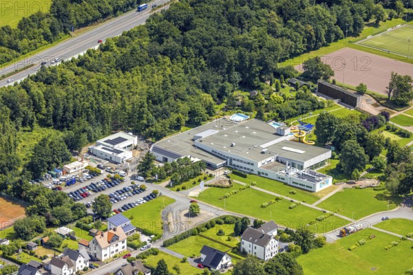Aerial view, Solepark Große Wiese Freizeitbad Naß, sunbathing lawn and swimming pool, graduation house salt works, car parks, Hüsten, Arnsberg, Sauerland, North Rhine-Westphalia, Germany, DE, Europe, aerial view, aerial photography, aerial photography, Ruhr area, overview, bird's eye view, birds-eyes view, overview