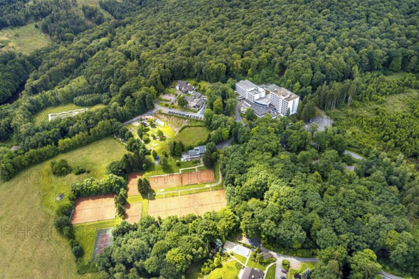 Aerial view, Dorint Hotel and Sportresort, Rodelhaus Hotel and Restaurant, Tennis courts Tennisclub Neheim-Hüsten, Neheim, Arnsberg, Sauerland, North Rhine-Westphalia, Germany, DE, Europe, aerial view, aerial photography, aerial photography, Ruhr area, overview, bird's eye view, birds-eyes view, overview