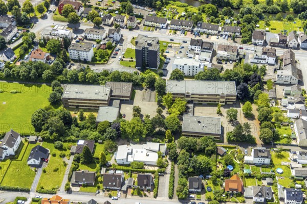 Aerial view, Städt. Realschule Hüsten, Vogelbruch, residential area with high-rise building, Hüsten, Arnsberg, Sauerland, North Rhine-Westphalia, Germany, Städtische Realschule Hüsten, residential area, high-rise building, school, building, urban landscape, architecture, infrastructure, urban, residential building, residential complex, residential block, region, district, residential area, urban, bird's eye view, educational institution, learning environment, neighbourhood