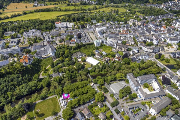 Aerial view, park with river Ruhr and promenade, Neumarkt and Auferstehungskirche, festival hall of the Arnsberger Bürgerschützengesellschaft and large marquee, St. Laurentius Catholic Church, Arnsberg, Sauerland, North Rhine-Westphalia, Germany, DE, Europe, aerial view, aerial photography, aerial photography, Ruhr area, overview, bird's-eye view, birds-eyes view, overview
