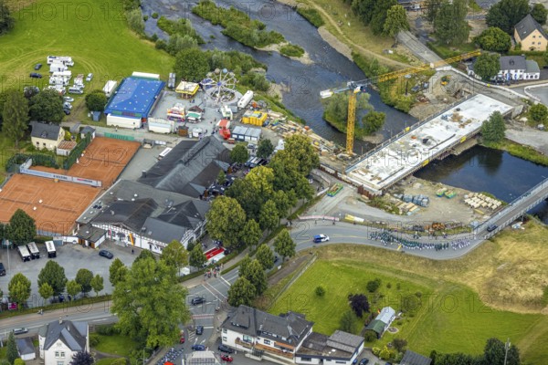 Aerial view, temporary bridge and construction site with new construction of the Dinscheder Ruhrbrücke Glösinger Straße (L735) over the river Ruhr and renaturalisation, Glösingen, Arnsberg, Sauerland, North Rhine-Westphalia, Germany, temporary bridge, construction site, new construction, Dinscheder Ruhrbrücke, Glösinger Straße, L735, river Ruhr, renaturalisation, bridge construction, infrastructure, river, construction site vehicles, technology, construction work, nature, urban development, engineering, road construction, bridge construction, landscape, architecture, environment, transport, region, German city, water body, aerial view, modern technology, public works, construction project, infrastructure development, bridge renovation