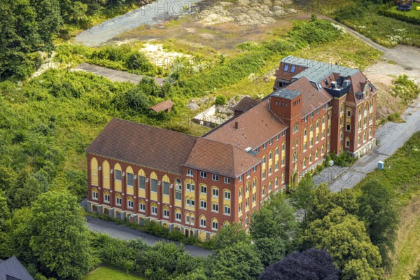 Aerial view, Former Öventrop Monastery and former Salus Clinic with new building after roof truss fire, construction site for flats, Öventrop, Arnsberg, Sauerland, North Rhine-Westphalia, Germany, Former monastery, Salus Clinic, new building, roof truss fire, construction site, flats, building, architecture, construction, renovation, religion, history, city, landscape, renovation, development, real estate, hospital, health care, monastery complex, perspective, village, infrastructure, development, modernisation, reconstruction, damage repair, surroundings, nature, sky, daytime, summer