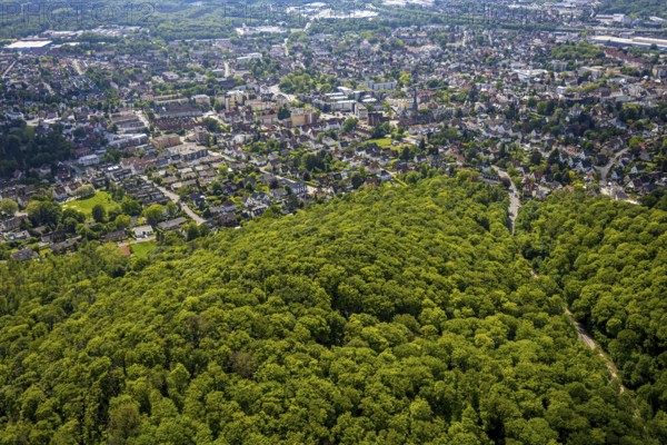 Aerial view, Teutoburg Forest, Bodelschwinghstraße with view of residential area district Brackwede, district Gadderbaum, Bielefeld, East Westphalia, North Rhine-Westphalia, Germany, Bodelschwinghstraße, residential area, district Brackwede, view, nature, forests, buildings, houses, streets, development, urban landscape, green areas, architecture, settlement, German, city, landscape, living, infrastructure, city outskirts, housing estate, rural, European