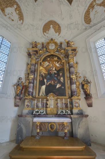 Main altar with image of the Virgin Mary in the Roman Catholic parish church of the Assumption of the Virgin Mary in Gebrazhofen, district of the large district town of Leutkirch im Allgäu, district of Ravensburg, Baden-Württemberg, Germany