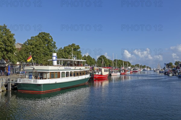 Boats, Der Alte Strom, Warnemünde, Rostock, Mecklenburg-Vorpommern, Germany