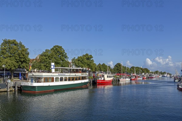 Boats, Der Alte Strom, Warnemünde, Rostock, Mecklenburg-Vorpommern, Germany