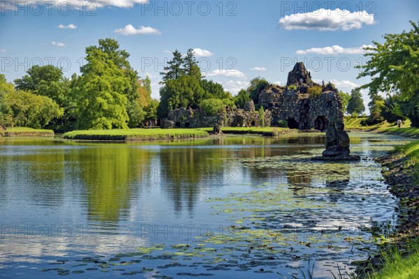 Stein Island with the artificial volcano Vesuvius, Wörlitz Park, Wörlitz Gardens, Garden Kingdom of Dessau-Wörlitz, UNESCO World Heritage Site, Wörlitz, Dessau-Roßlau, Saxony-Anhalt, Germany