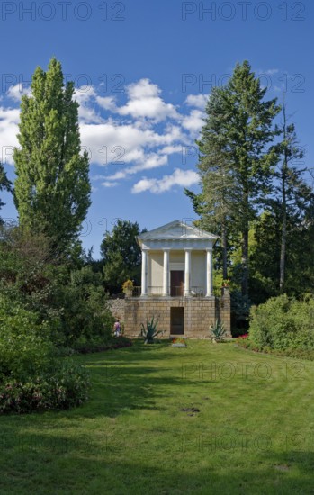 Flora Temple, the last work of the architect Friedrich Wilhelm von Erdmannsdorff, Wörlitz Park, Wörlitz Gardens, Garden Kingdom of Dessau-Wörlitz, UNESCO World Heritage Site, Wörlitz, Dessau-Roßlau, Saxony-Anhalt, Germany