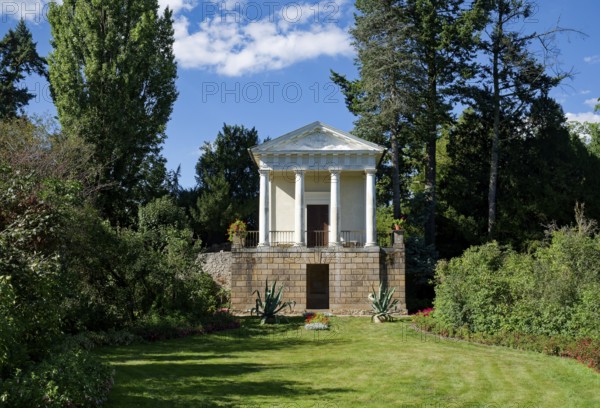 Flora Temple, the last work of the architect Friedrich Wilhelm von Erdmannsdorff, Wörlitz Park, Wörlitz Gardens, Garden Kingdom of Dessau-Wörlitz, UNESCO World Heritage Site, Wörlitz, Dessau-Roßlau, Saxony-Anhalt, Germany