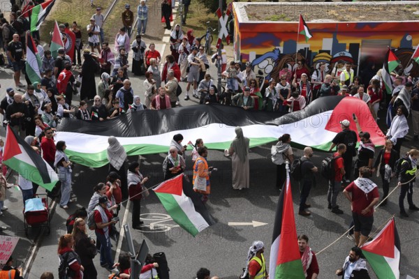 Several thousand people take part in a pro-Palestine demonstration under the slogan United 4 Gaza in Frankfurt am Main on 30 August 2025 in the Hafenpark, near the European Central Bank (ECB) . The rally is accompanied by a massive police presence. On 7 October 2023, the terrorist militia Hamas killed more than 1, 100 people in an attack on Israel. Since Israel's subsequent intervention in the Gaza Strip, there have been repeated pro-Palestinian demonstrations throughout Germany