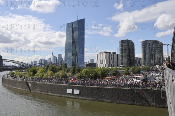 Several thousand people take part in a pro-Palestine demonstration under the slogan United 4 Gaza in Frankfurt am Main on 30 August 2025 in the Hafenpark, near the European Central Bank (ECB) . The rally is accompanied by a massive police presence. On 7 October 2023, the terrorist militia Hamas killed more than 1, 100 people in an attack on Israel. Since Israel's subsequent intervention in the Gaza Strip, there have been repeated pro-Palestinian demonstrations throughout Germany