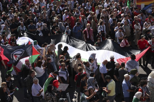 Several thousand people take part in a pro-Palestine demonstration under the slogan United 4 Gaza in Frankfurt am Main on 30 August 2025 in the Hafenpark, near the European Central Bank (ECB) . The rally is accompanied by a massive police presence. On 7 October 2023, the terrorist militia Hamas killed more than 1, 100 people in an attack on Israel. Since Israel's subsequent intervention in the Gaza Strip, there have been repeated pro-Palestinian demonstrations throughout Germany