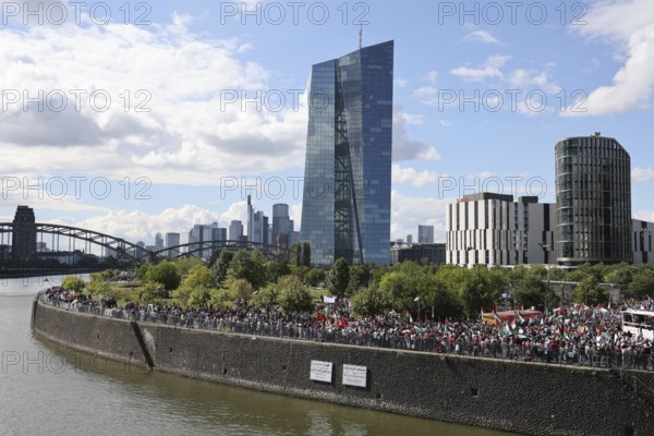 Several thousand people take part in a pro-Palestine demonstration under the slogan United 4 Gaza in Frankfurt am Main on 30 August 2025 in the Hafenpark, near the European Central Bank (ECB) . The rally is accompanied by a massive police presence. On 7 October 2023, the terrorist militia Hamas killed more than 1, 100 people in an attack on Israel. Since Israel's subsequent intervention in the Gaza Strip, there have been repeated pro-Palestinian demonstrations throughout Germany