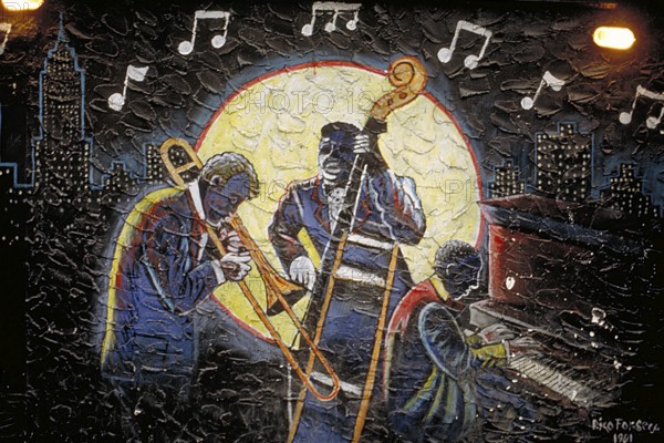 Painting of a music group at the Berlin Wall, 1991, Berlin, Germany