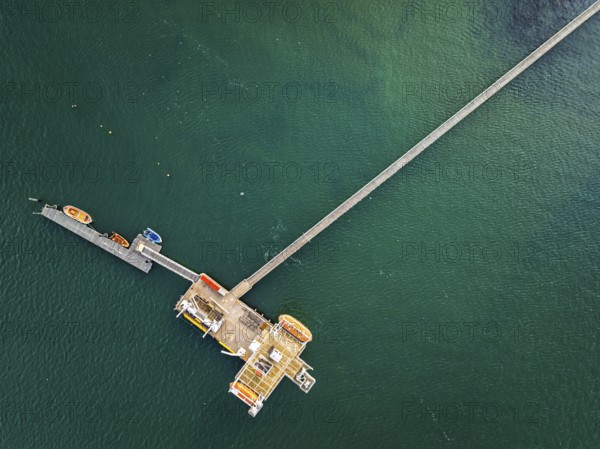 Top Down over Warsash Maritime Academy Pier and River Hamble from drone, Hamble-le-Rice, Warsash, Southampton Water, Hampshire, England, United Kingdom