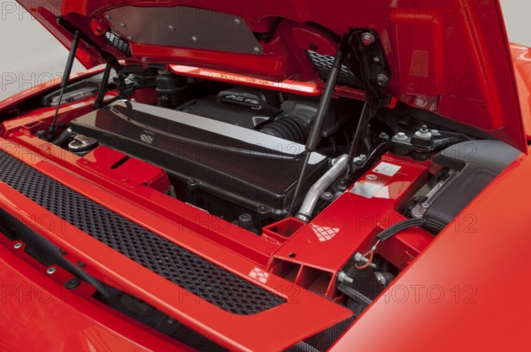 Red Audi R8, V10 engine, open engine compartment