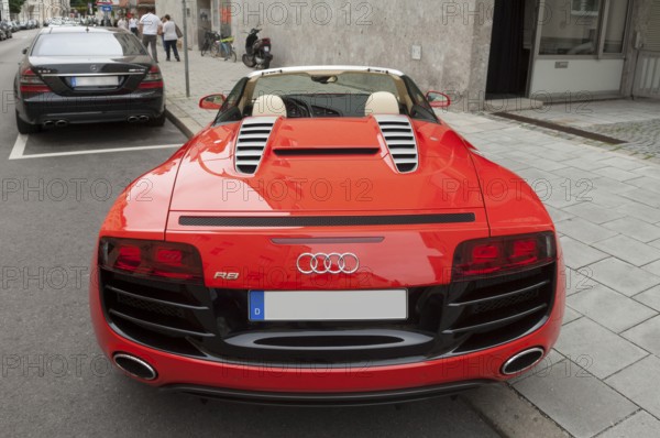 Red Audi R8, V10 engine, rear view