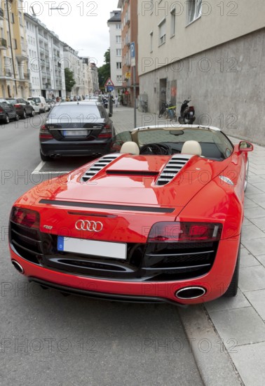 Red Audi R8, V10 engine, rear view