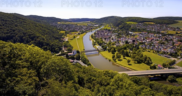 Elevated view of the river Weser and the town of Bodenwerder, birthplace of Münchhausen, Weserbergland, Lower Saxony, Germany